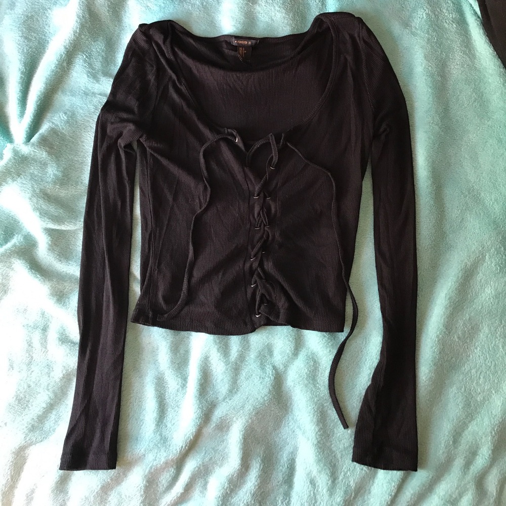 Lace-up crop top