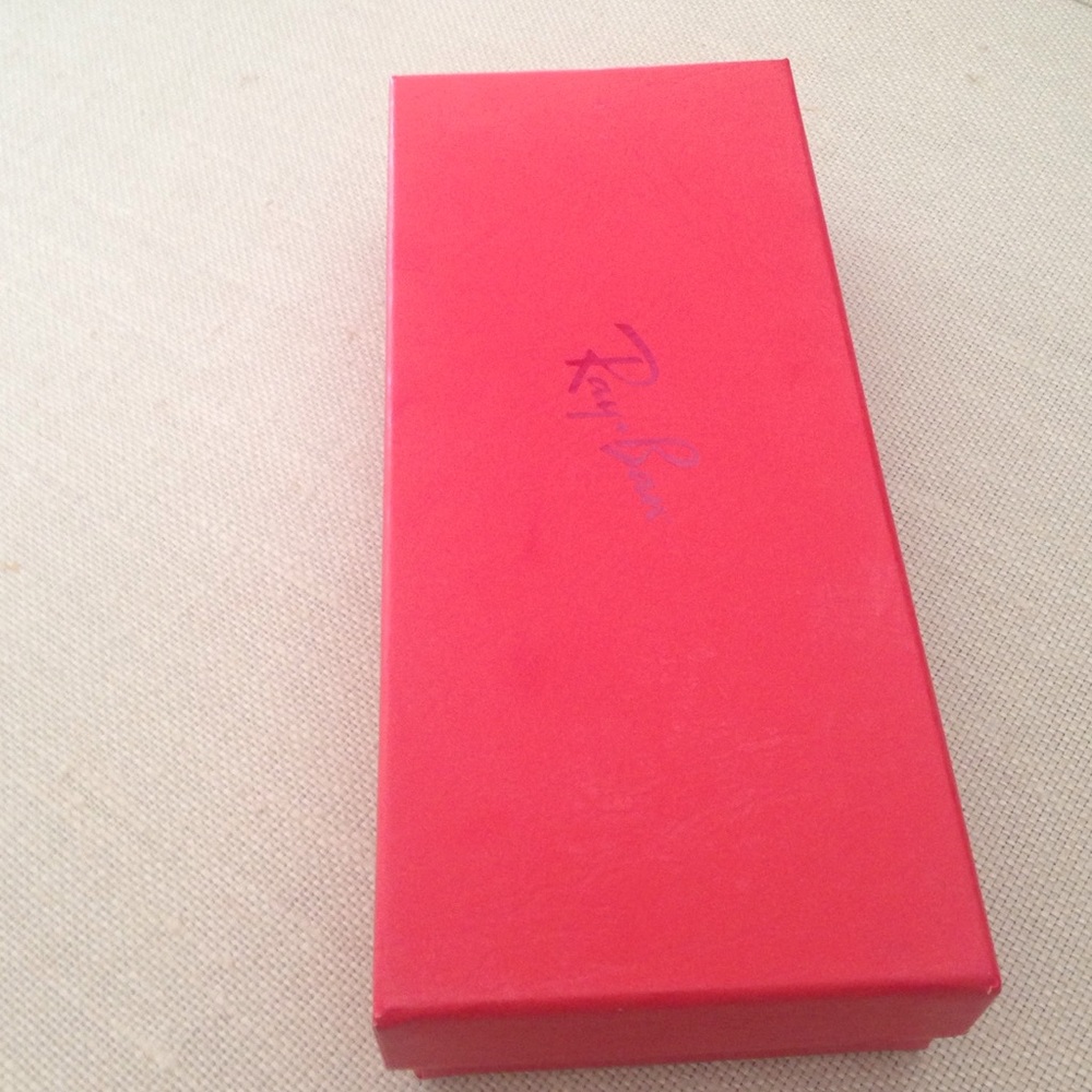 Ray-Ban Box - Picture 4 of 4