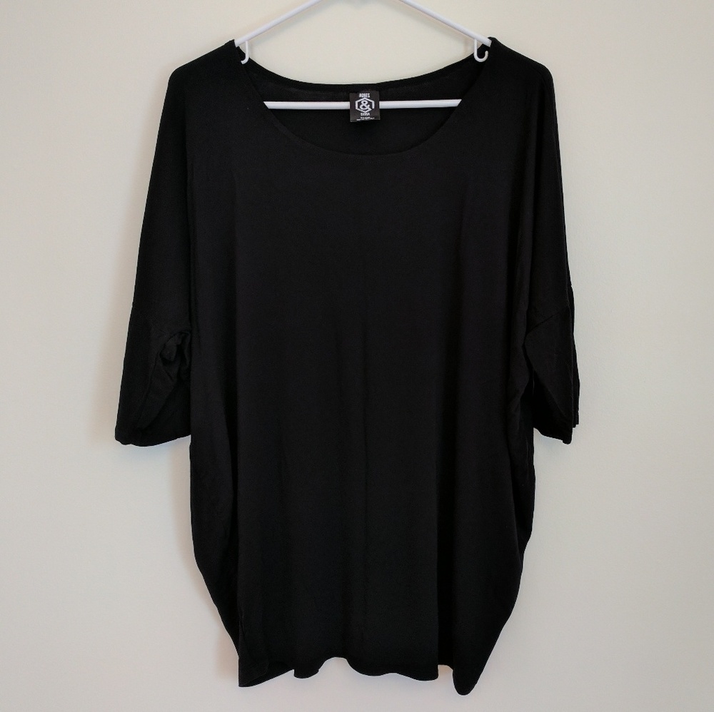Agnes and Dora black dolman top