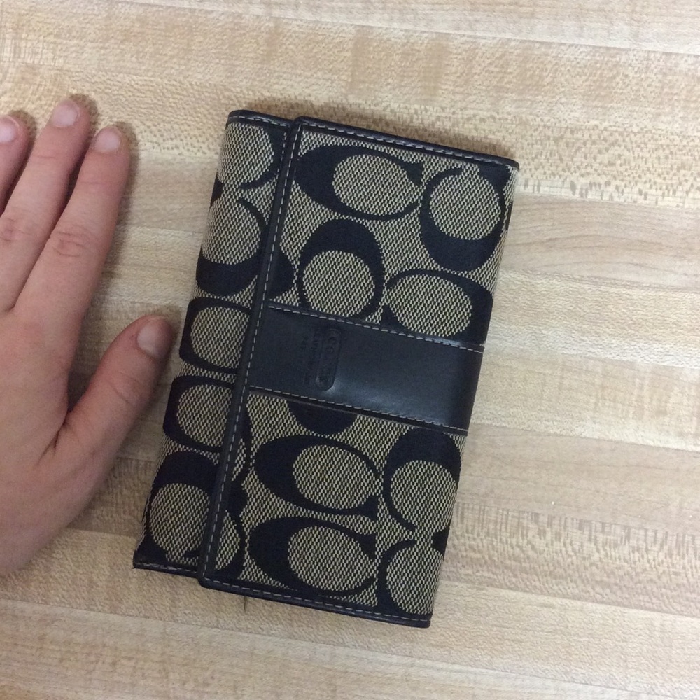 Wallet - Picture 2 of 3