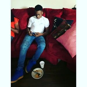 Meet your Posher, Adrian