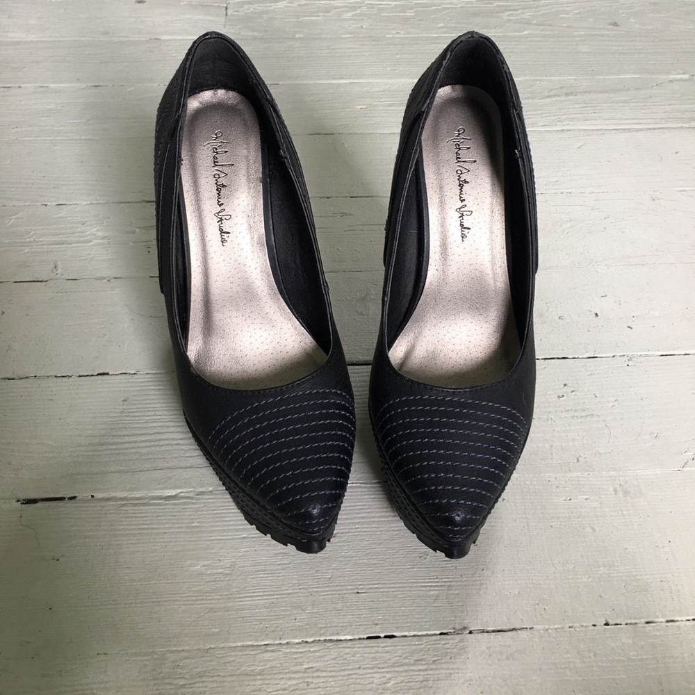 Black heels size 5.5