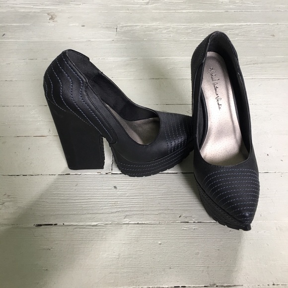 Black heels size 5.5 - Picture 2 of 3