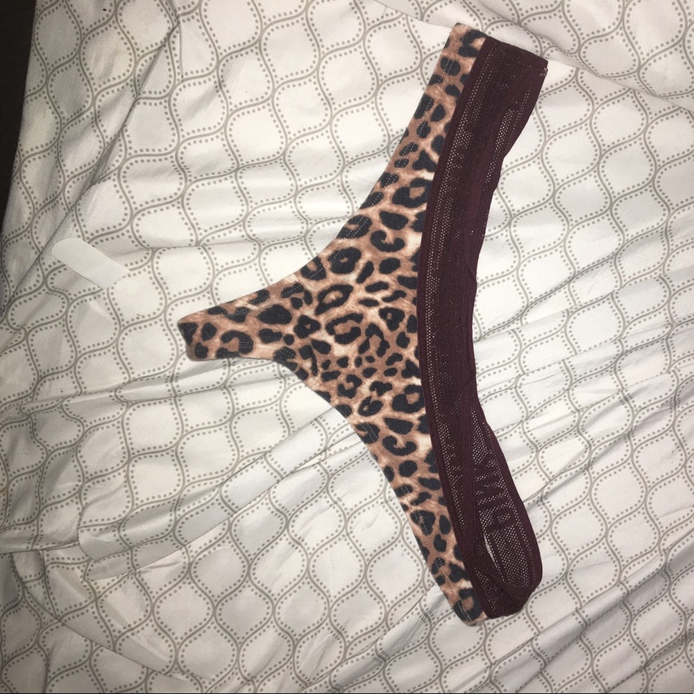 Victoria's Secret/ Pink cheetah print thing