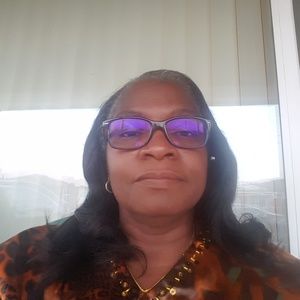 Meet your Posher, Juanita