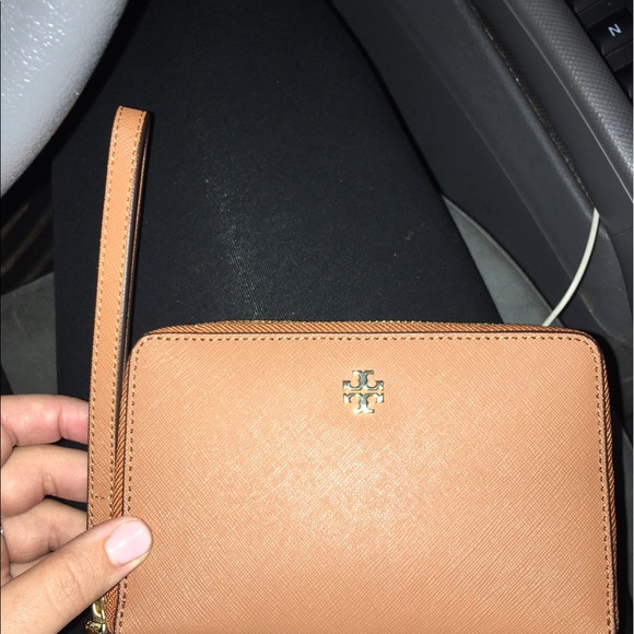 Tory Burch Handbags - Tory Burch wristlet