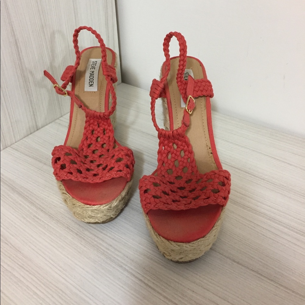 Steve Madden coral wedges