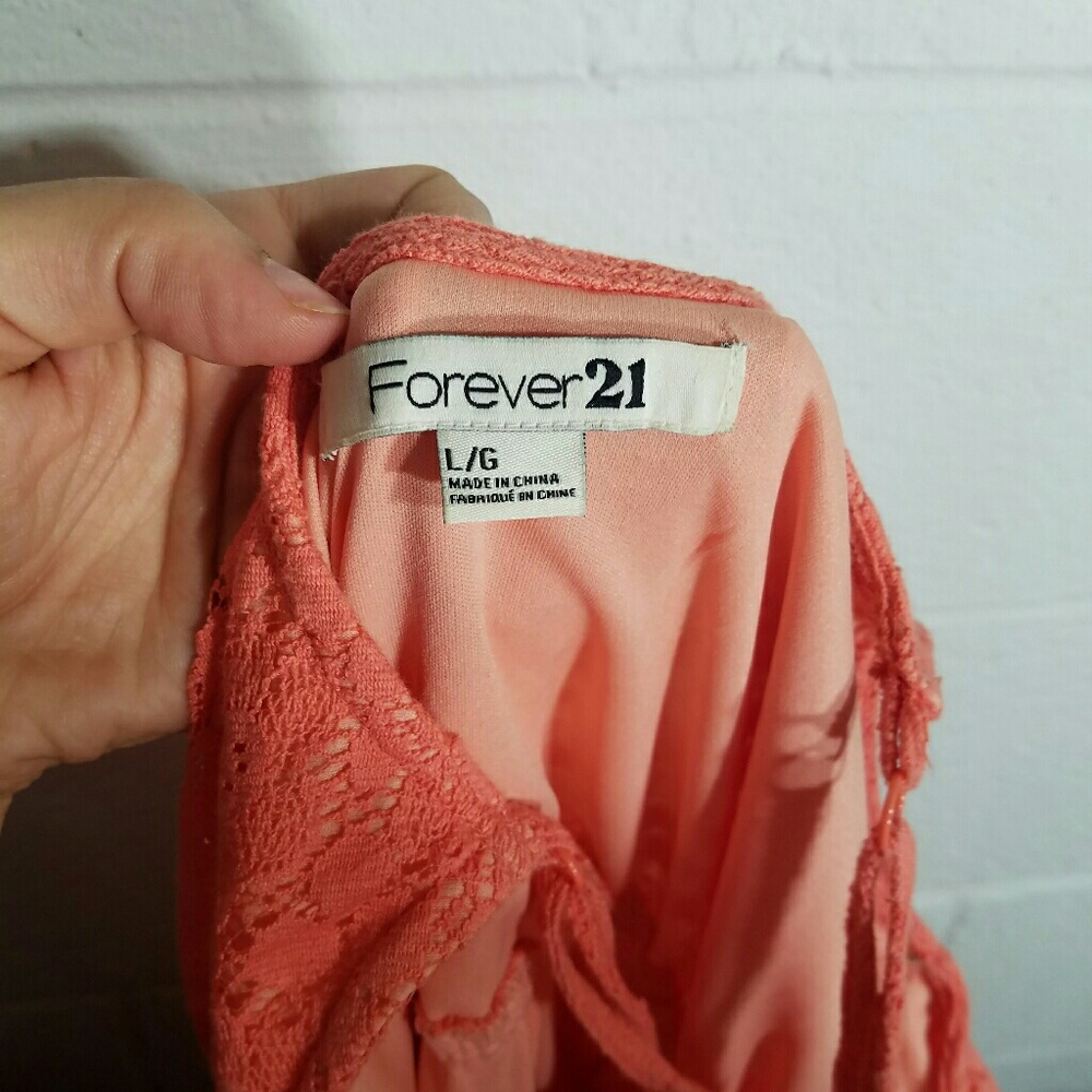 Cutesy coral sundress - Picture 4 of 4