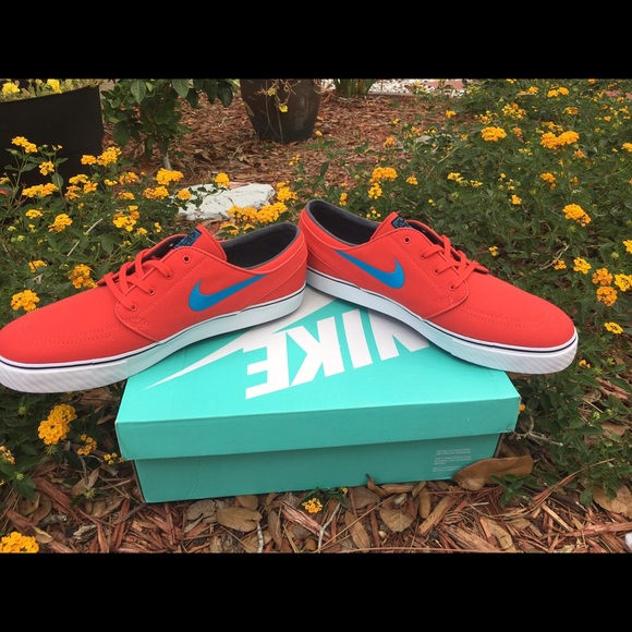 Never worn and in the box! - Picture 7 of 8