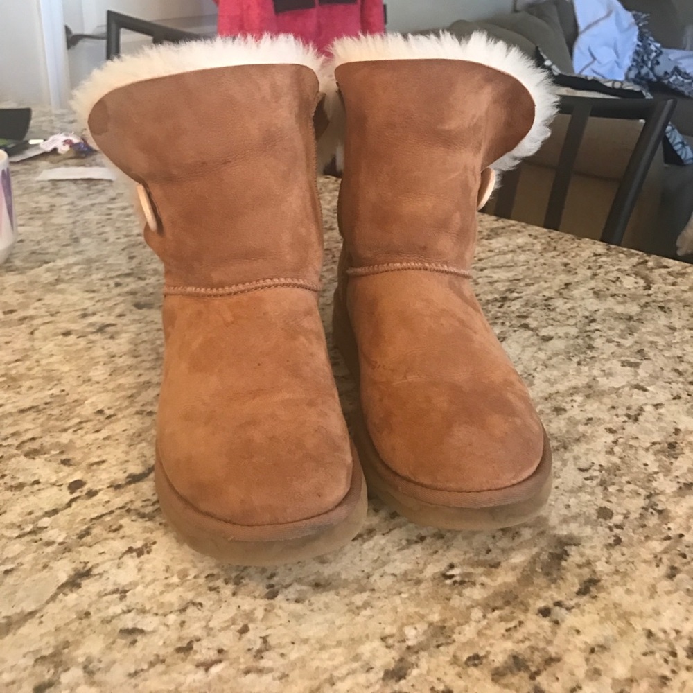 Bailey Button Ugg's - image 4