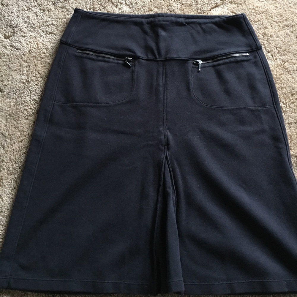 Reposhing LT athleta skirt