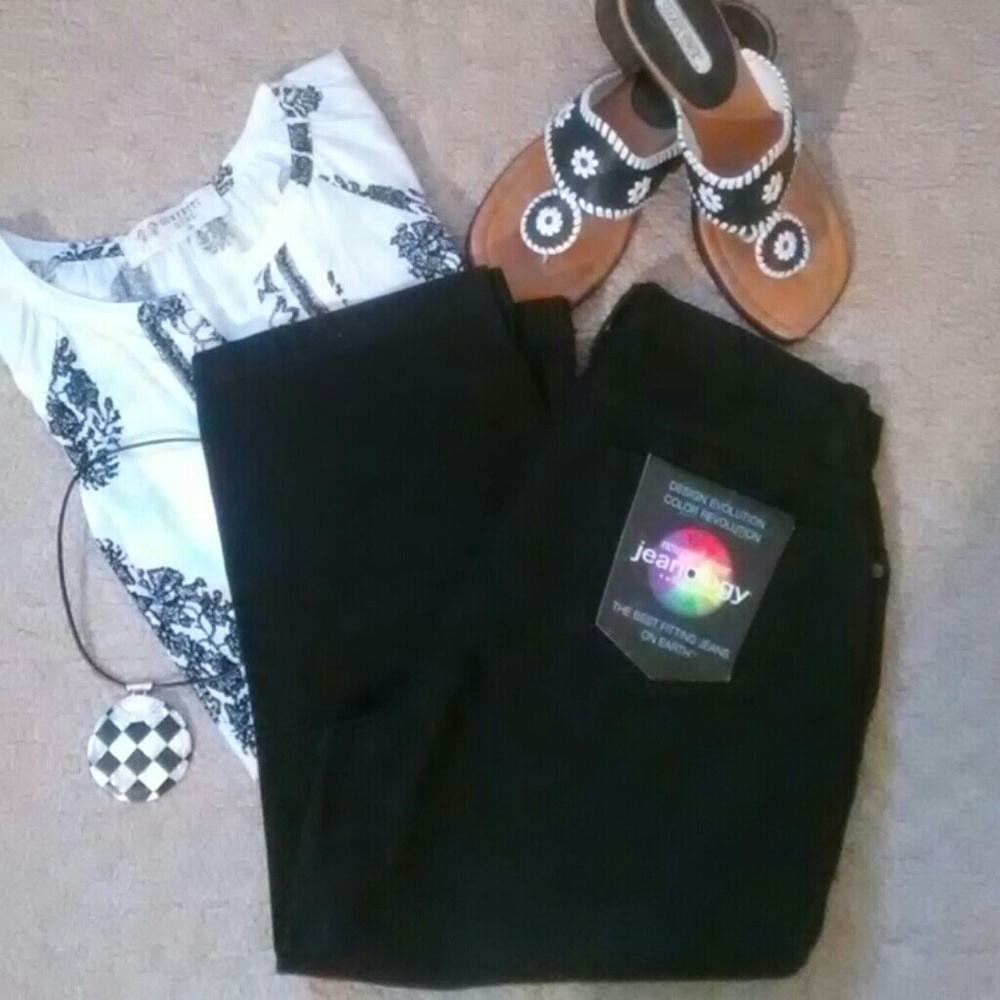 New Capri Jeans(Black)