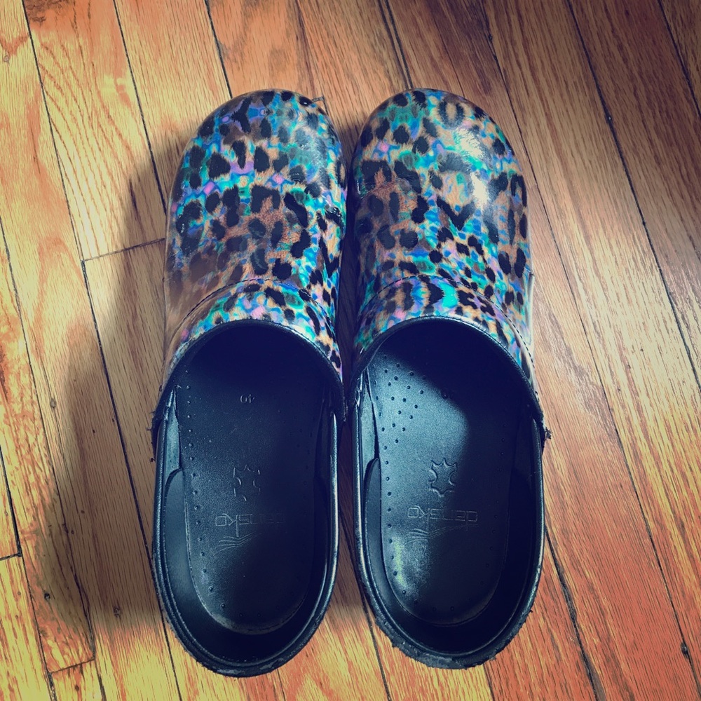 Rainbow LEOPARD Dansko clogs size 9.5-10.5