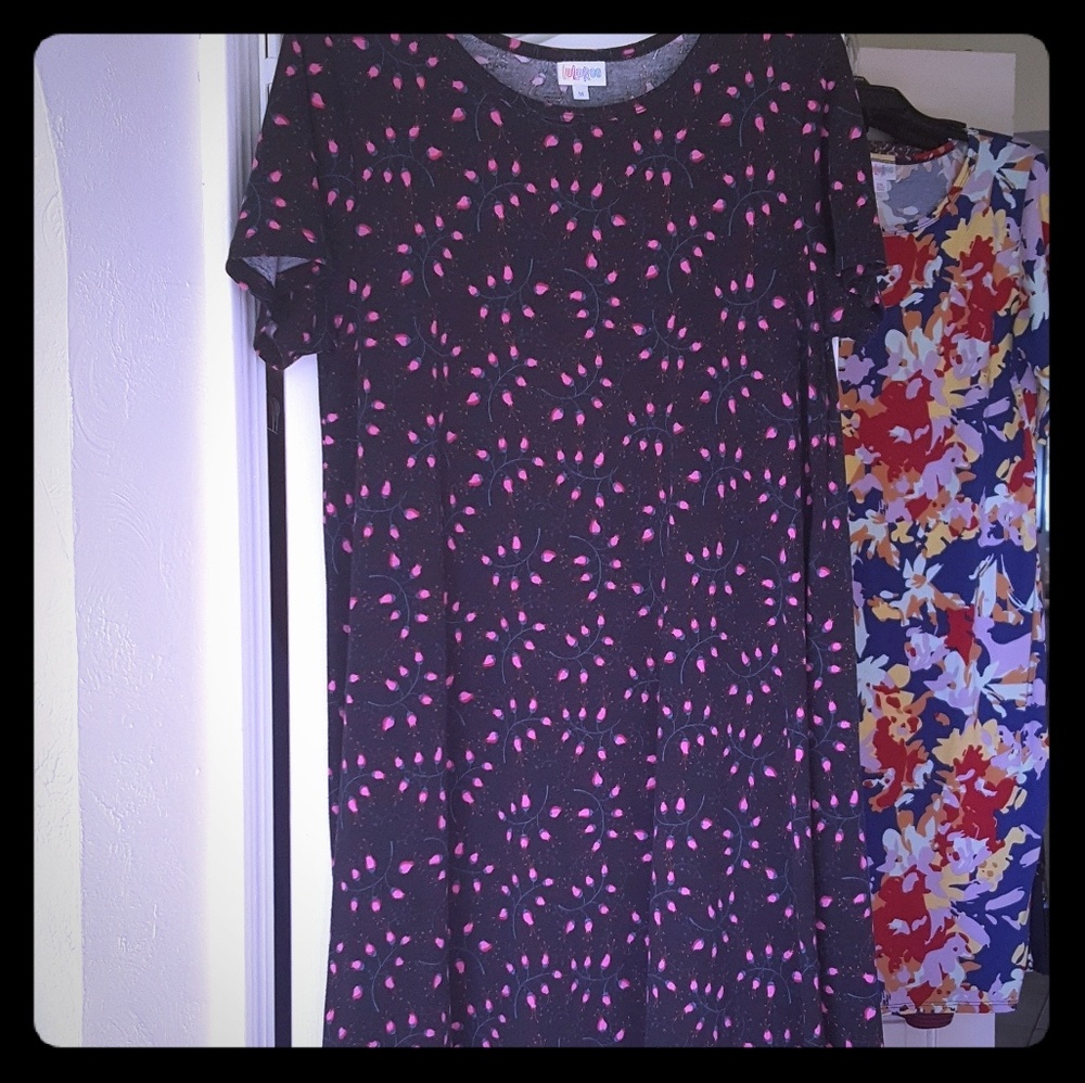 Black and pink! 😍 Lularoe Carly Medium