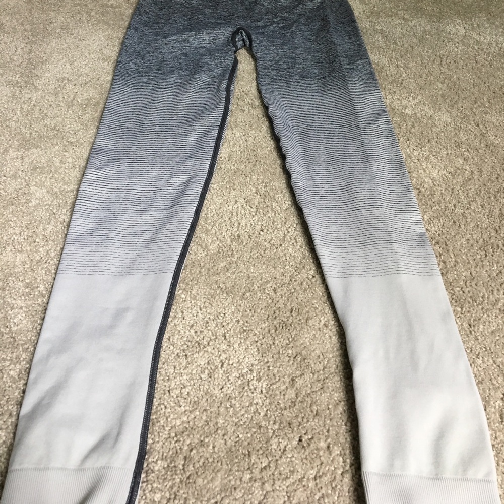 NWT ombré Victoria secret workout tights 🎀👌🏻 - Picture 4 of 8