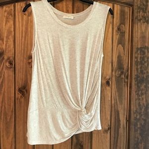 Sleeveless gray top