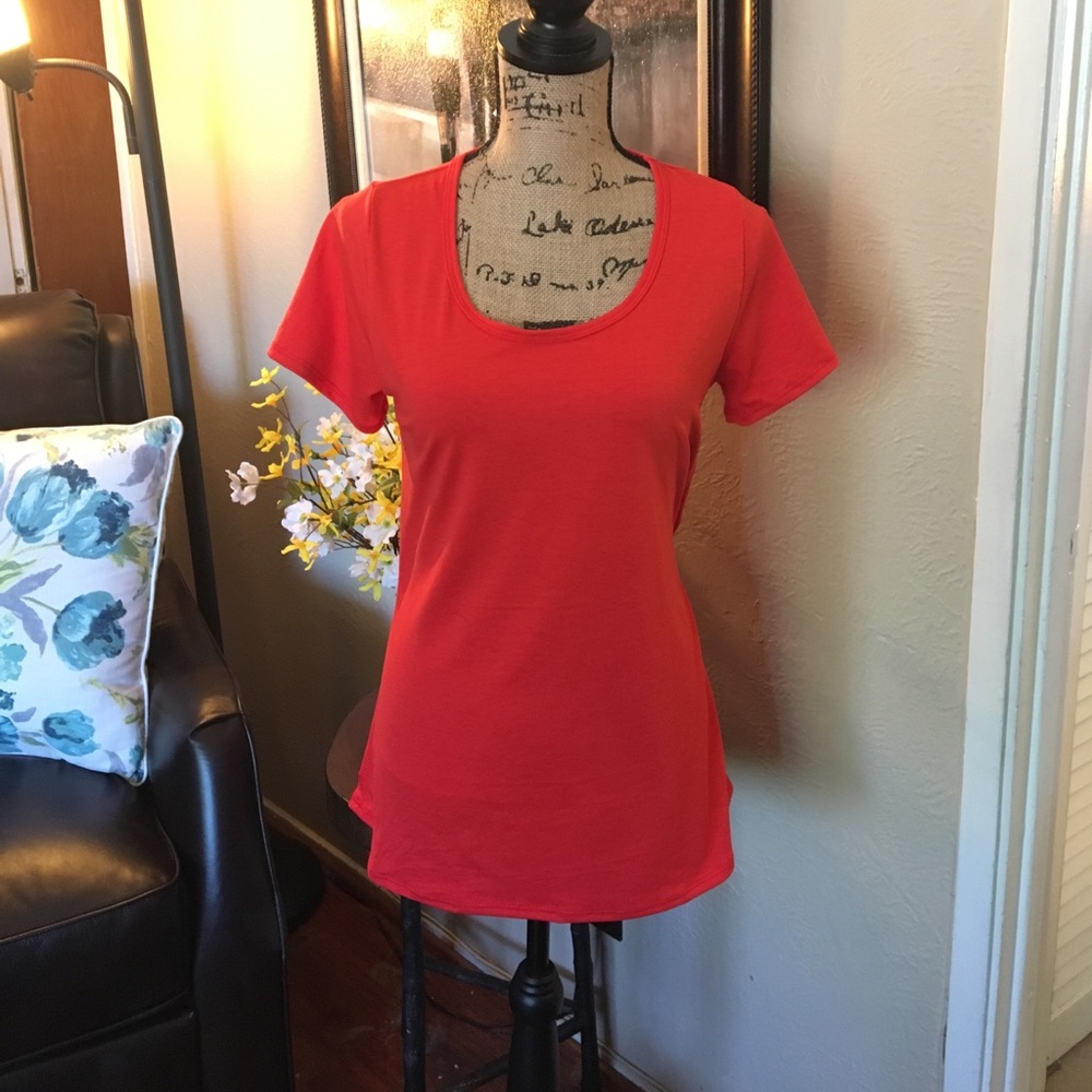 LuLaRoe coral Classic T sz xs