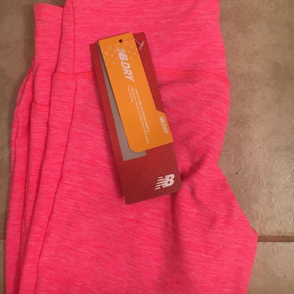 New balance crops - Picture 7 of 8