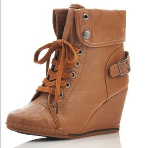 Women's sneaker wedges