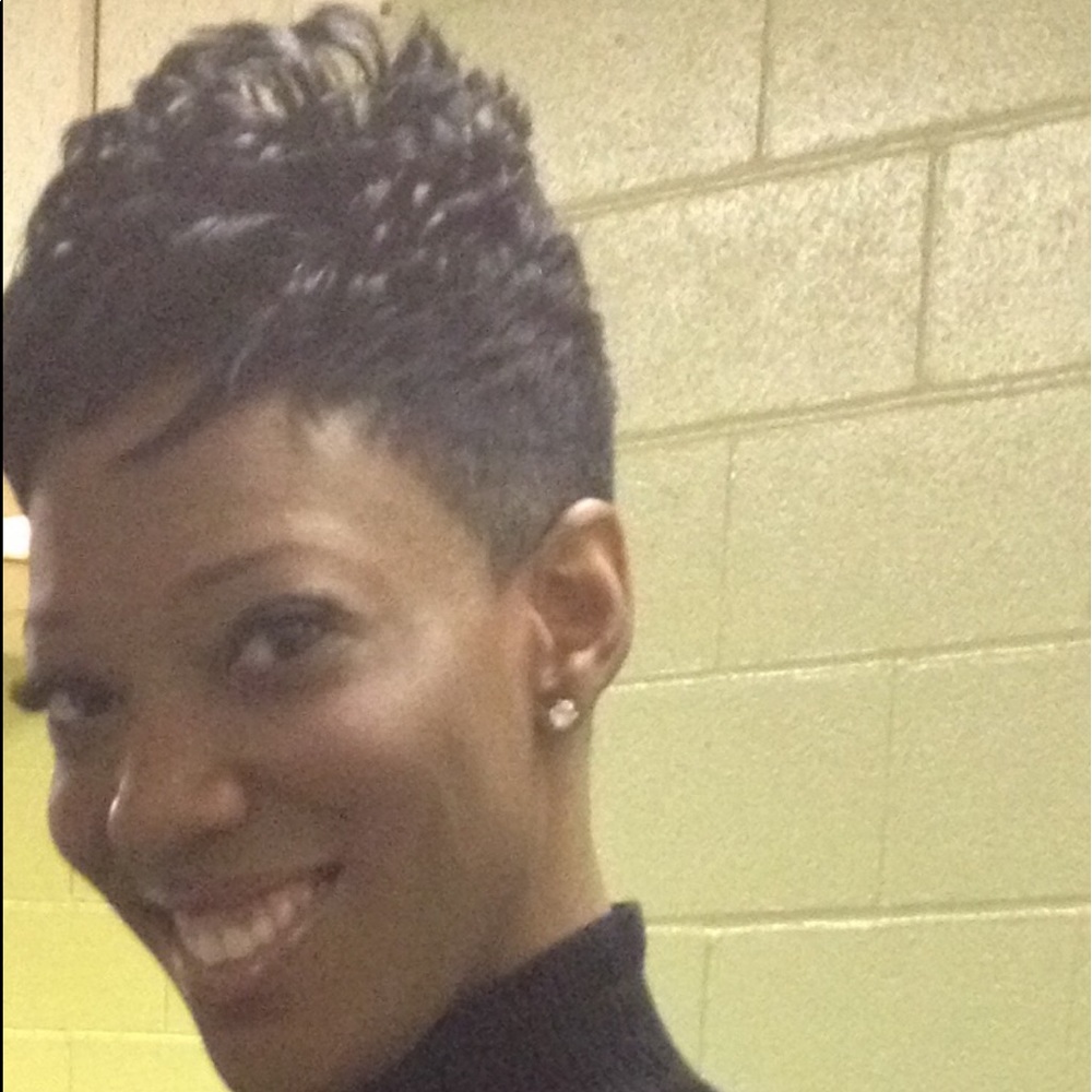 Meet your Posher, Naima