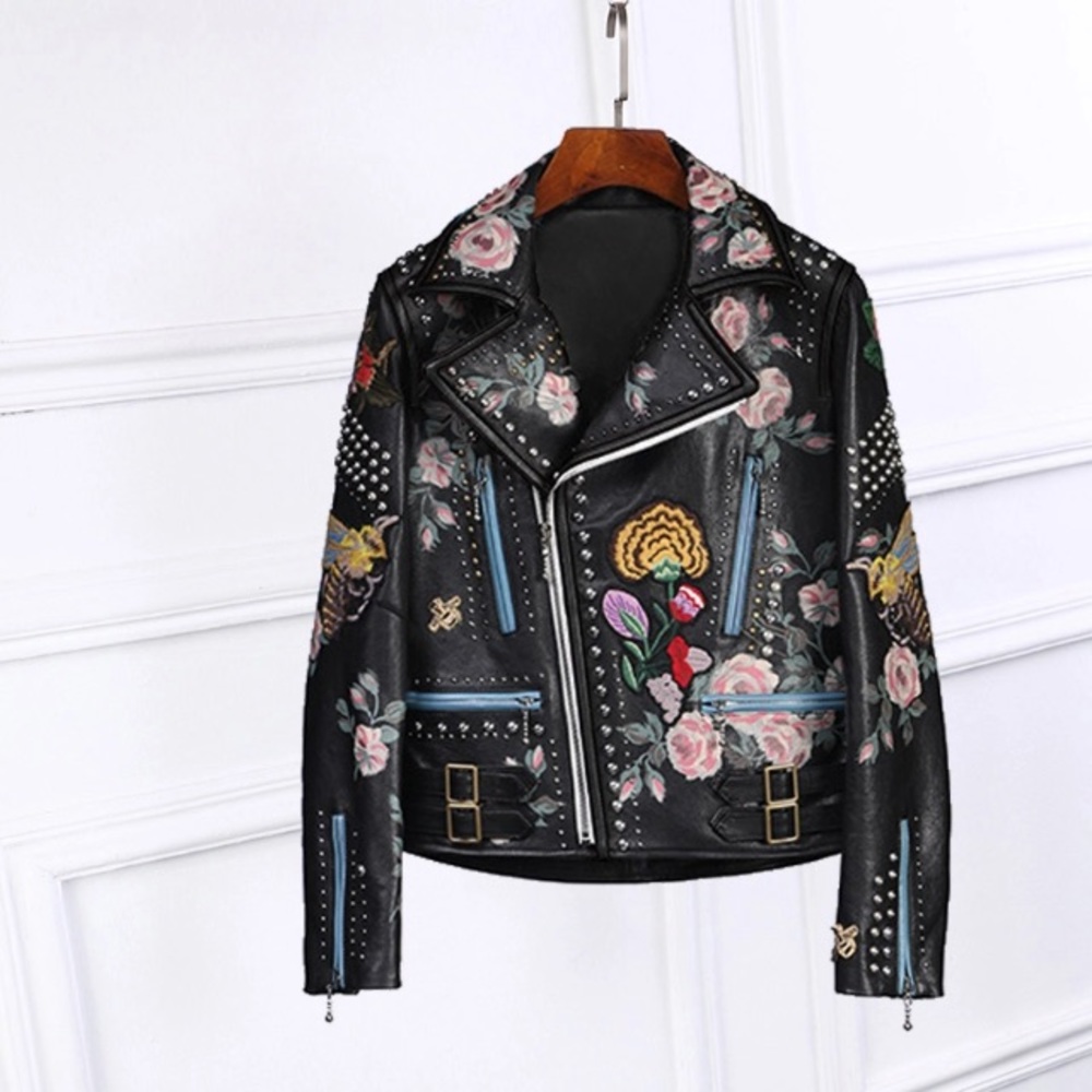 😍SOLD😍 leather black short jacket
