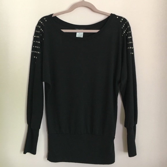 Black sweater with studded shoulders - Picture 1 of 1