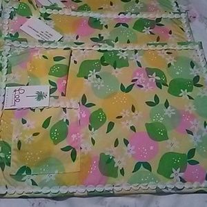 Lilly pulitzer 4 placemat set with napkins