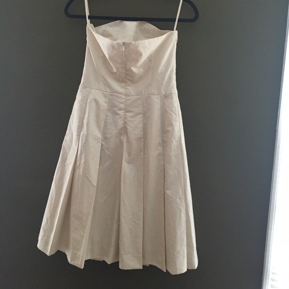 Cream pleated dress - Picture 3 of 3