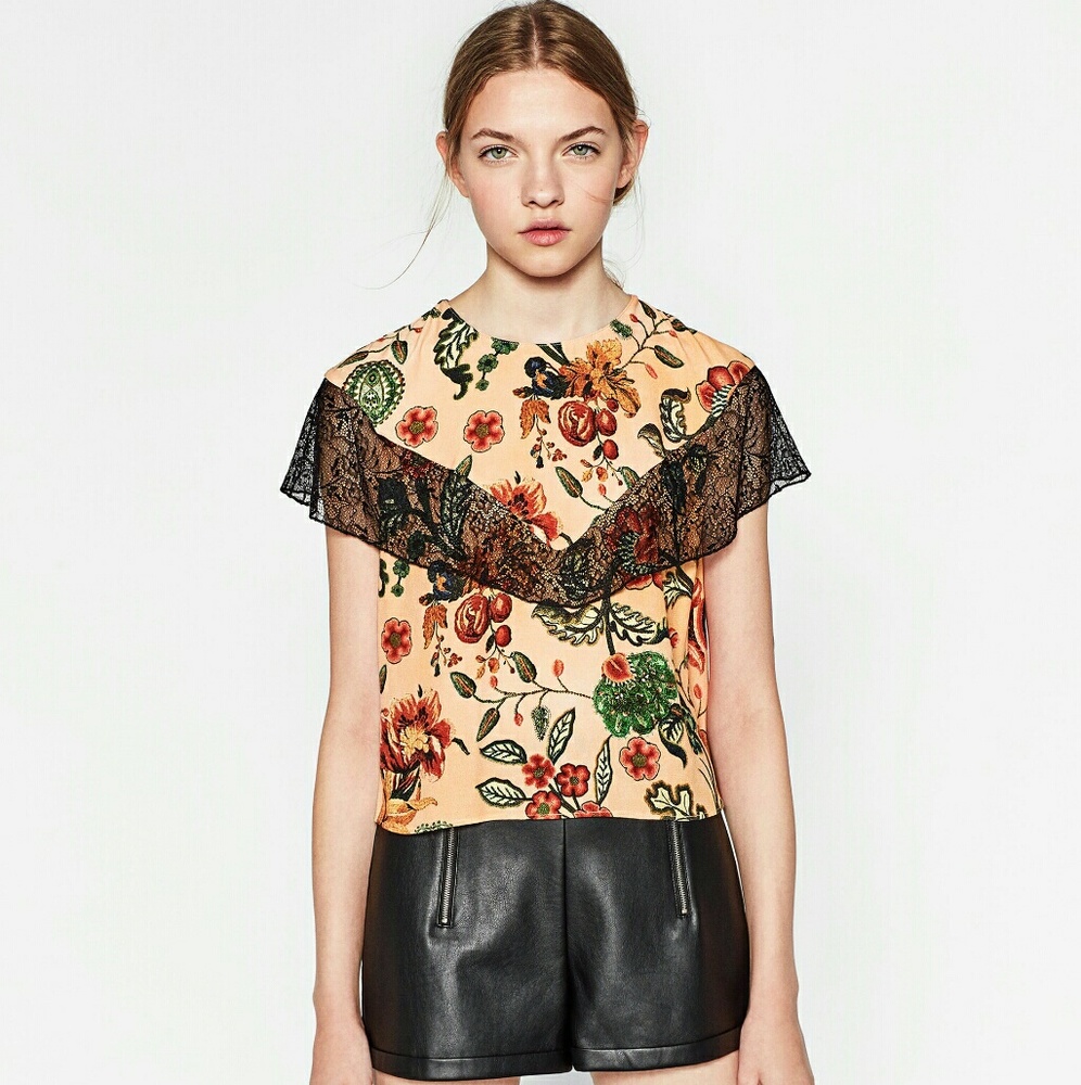 ZARA CONTRAST PRINTED Short TOP Lace frill detail.