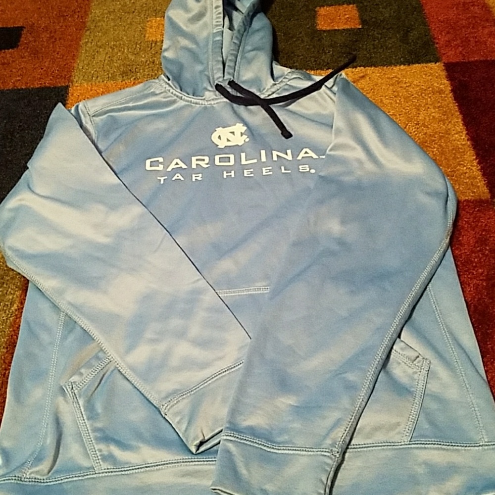 UNC Tar Heels hoodie