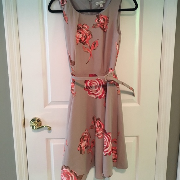 Belted floral dress - Picture 1 of 2