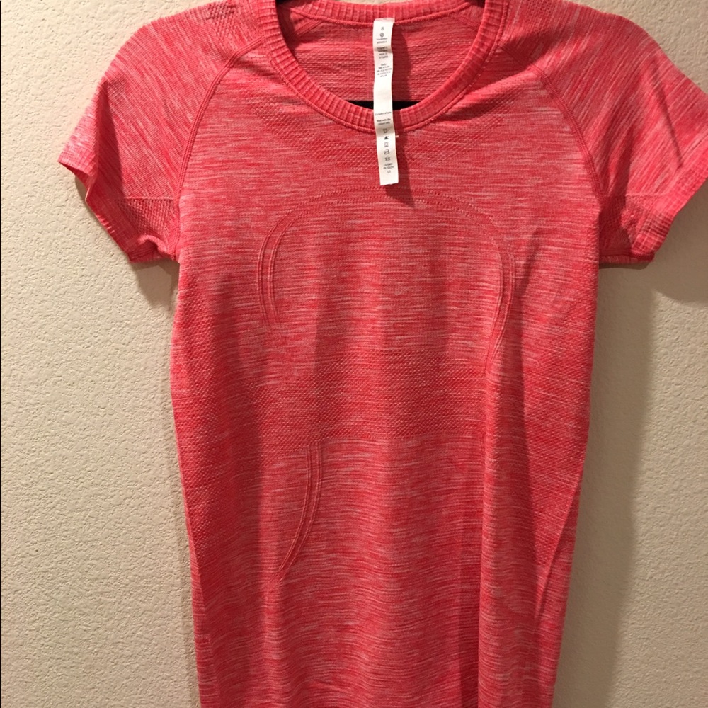 Lululemon Size 8 Short Sleeve Crew