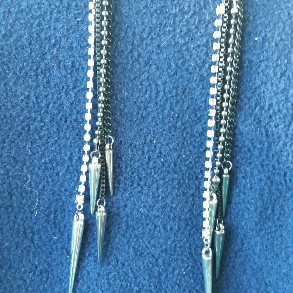 Post earrings with spikes