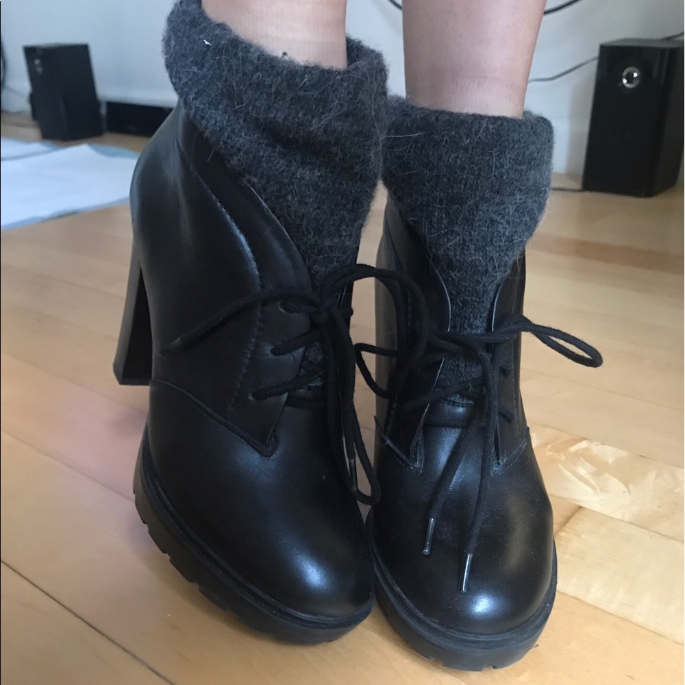 Calvin Klein Jeans boots size '9