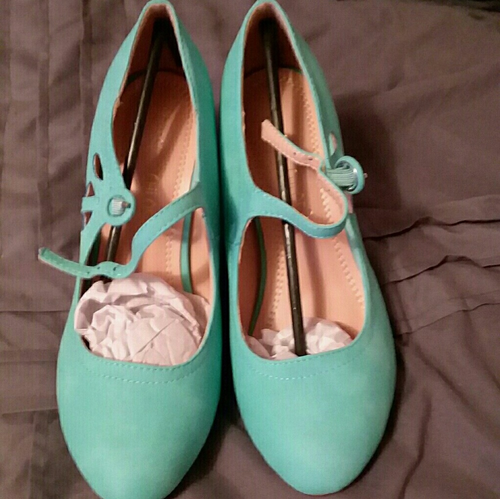 Dress shoes mint
