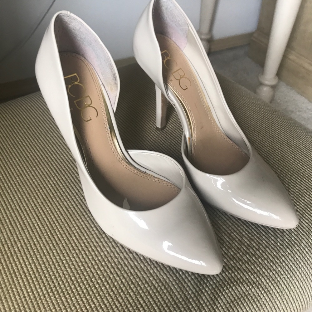 Bcbg heels the color is more nude then tan