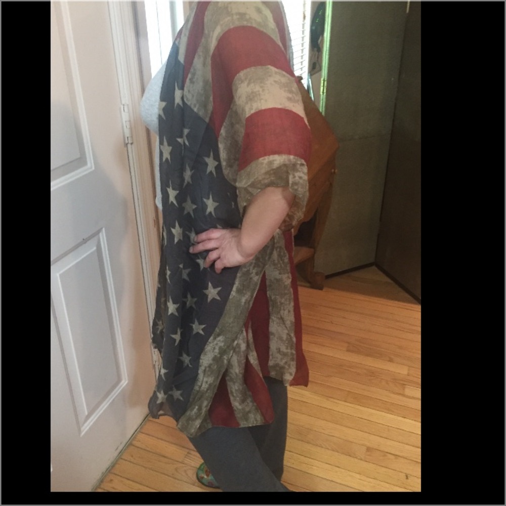 US Flag Shawl VestπΊπΈ - Picture 2 of 4