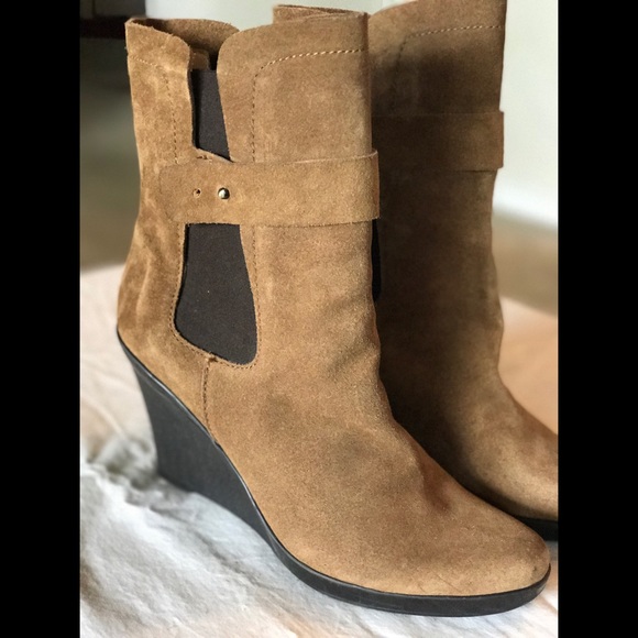 CIRCA JOAN & DAVID SUEDE ANKLE BOOTS - Picture 4 of 7