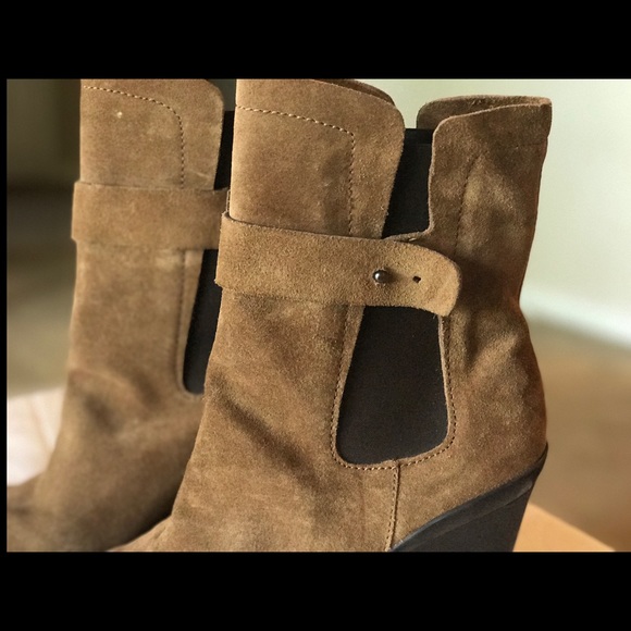 CIRCA JOAN & DAVID SUEDE ANKLE BOOTS - Picture 6 of 7