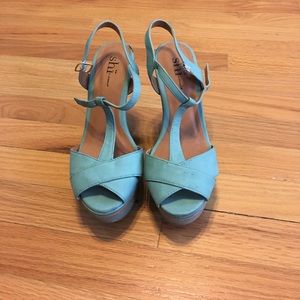 Shi by JOURNEYS Wedge Sandals