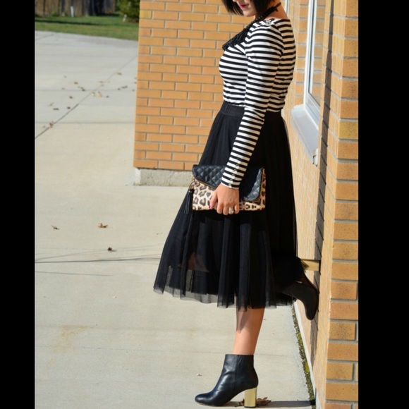 Topshop faux leather black gold heeled ankle boot - Picture 3 of 8