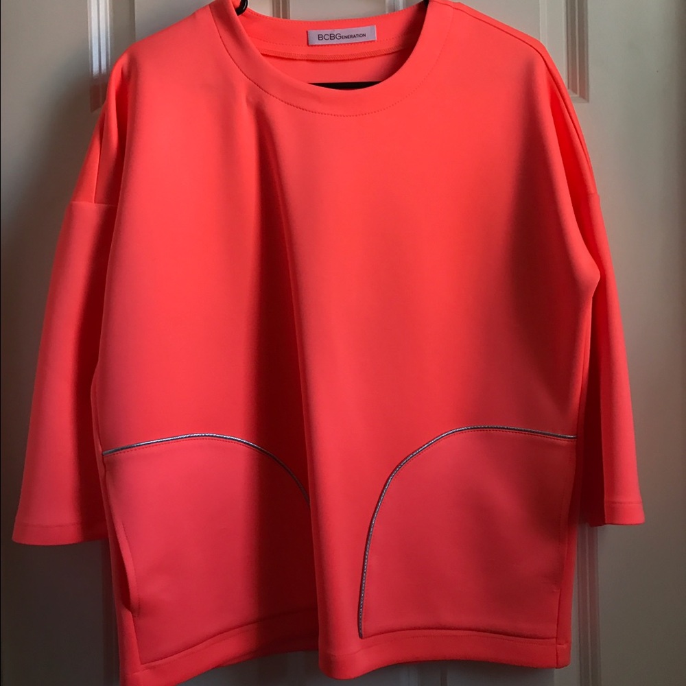 Oversized sweater with pockets!