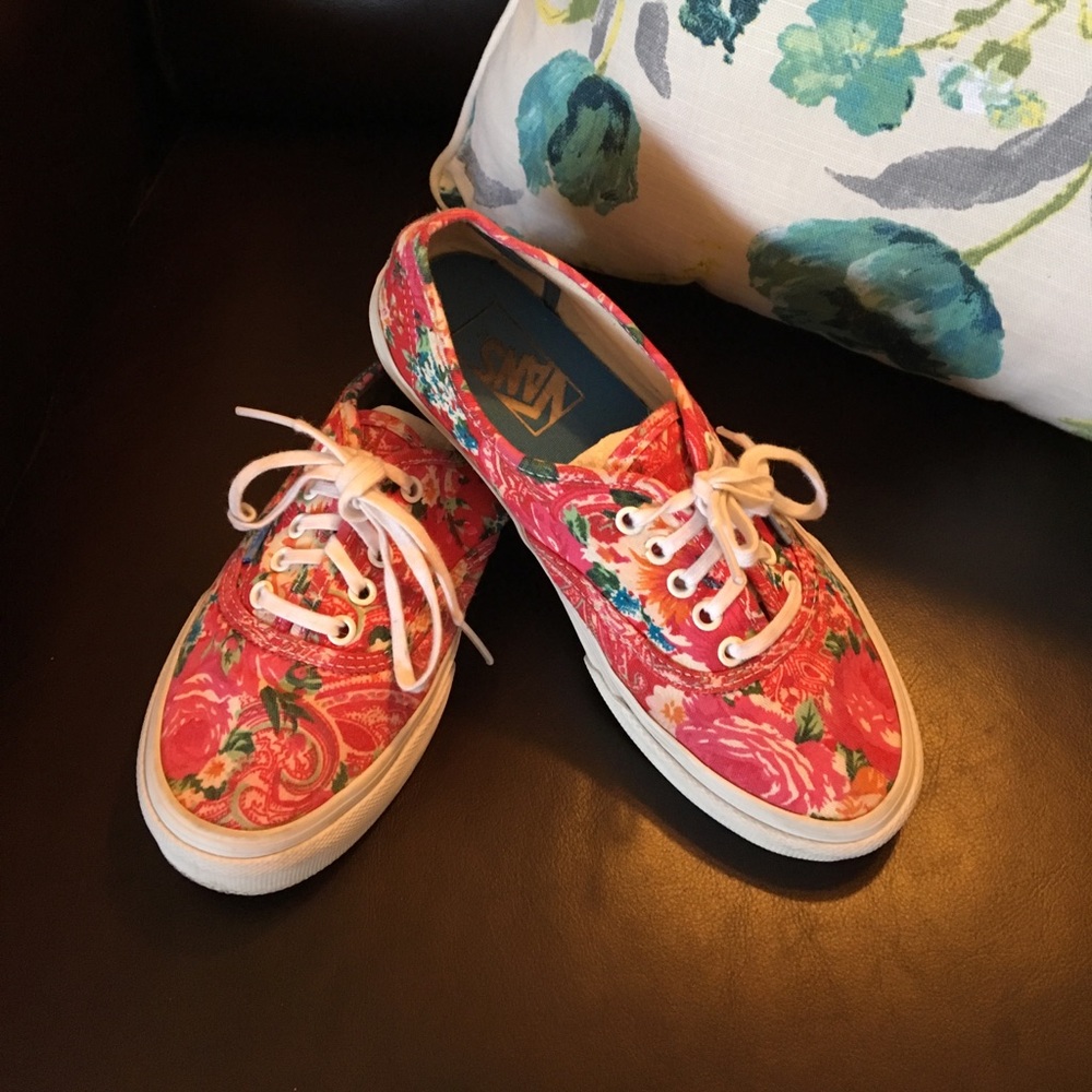 Floral Vans!