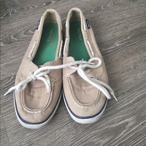 Nautica size 10 women's slip on boat shoes