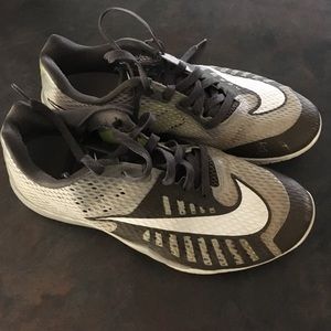 Nike hyperlive basketball shoes