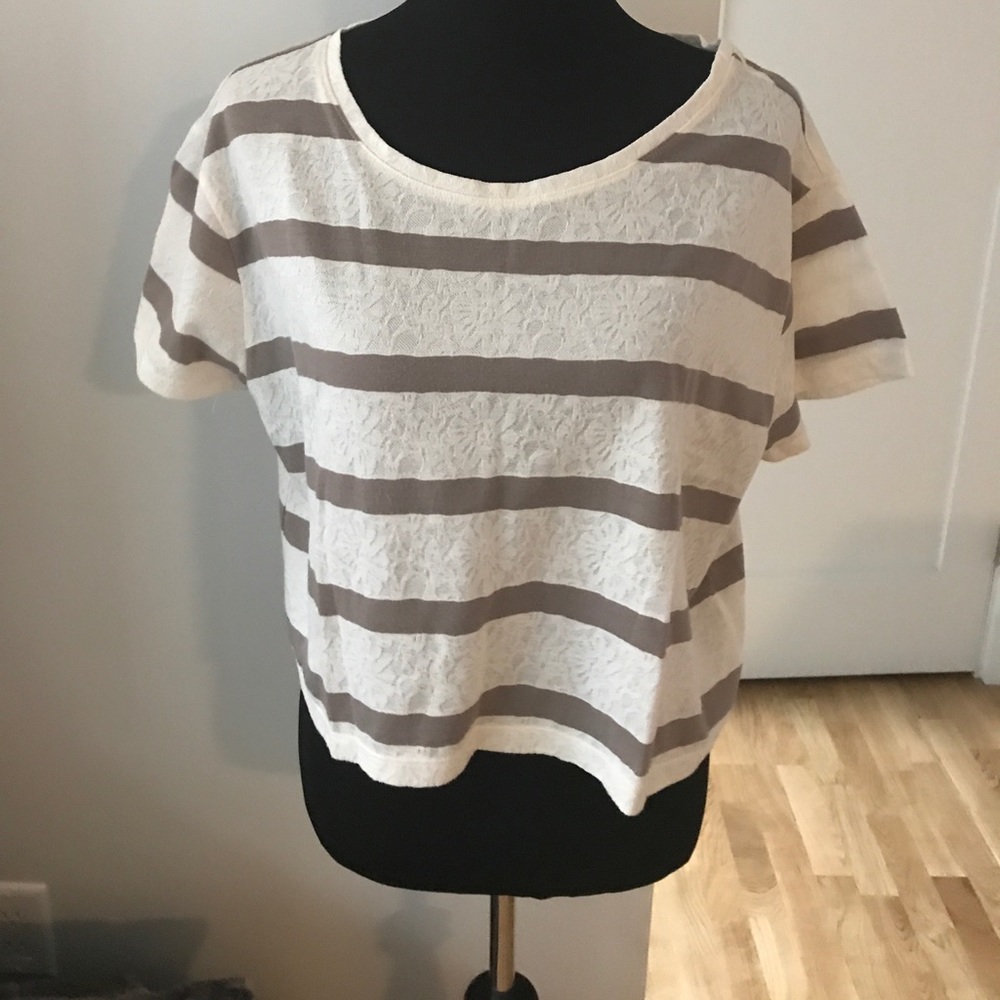 Forever 21 Cream Lace and Tan Cropped T-shirt L