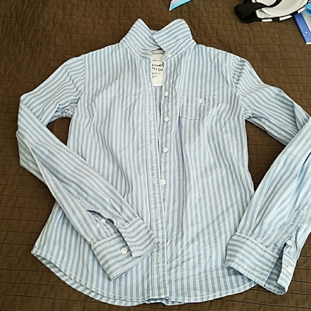 Preppy collard shirt