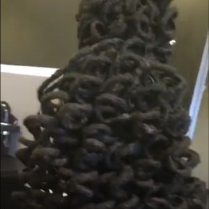 Meet your Posher, Latisha