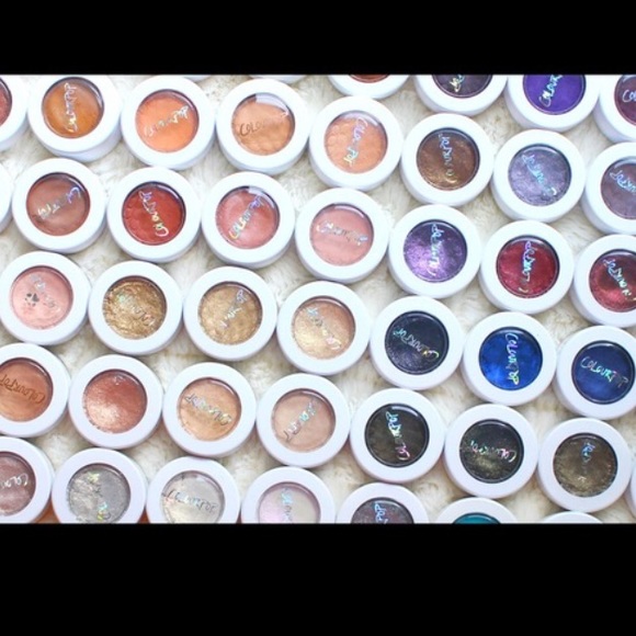 ISO LARGE COLOURPOP LOT - Picture 1 of 1