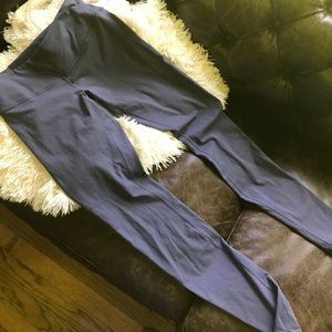 Lululemon Wunder Under pants, size 8